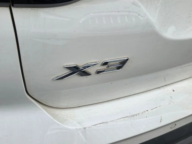 Used 2023 White BMW sDrive30i image 10