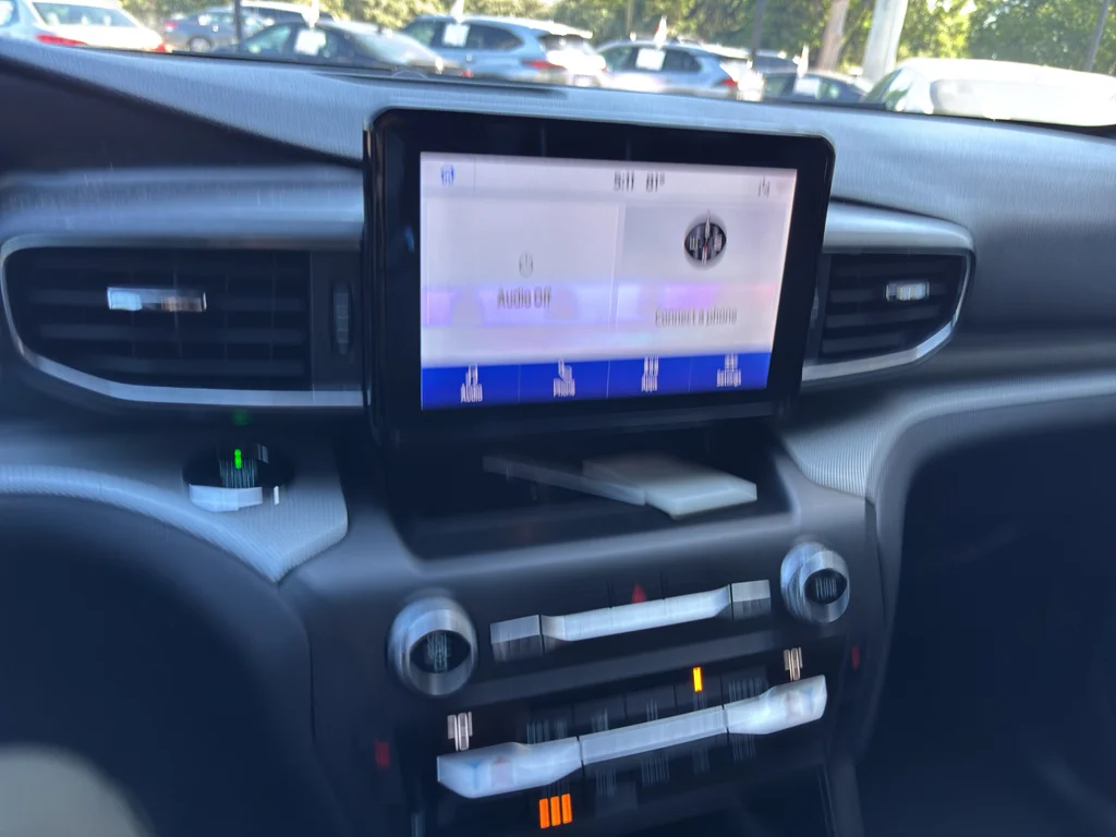 Used 2020 Magnetic Metallic Ford XLT image 6