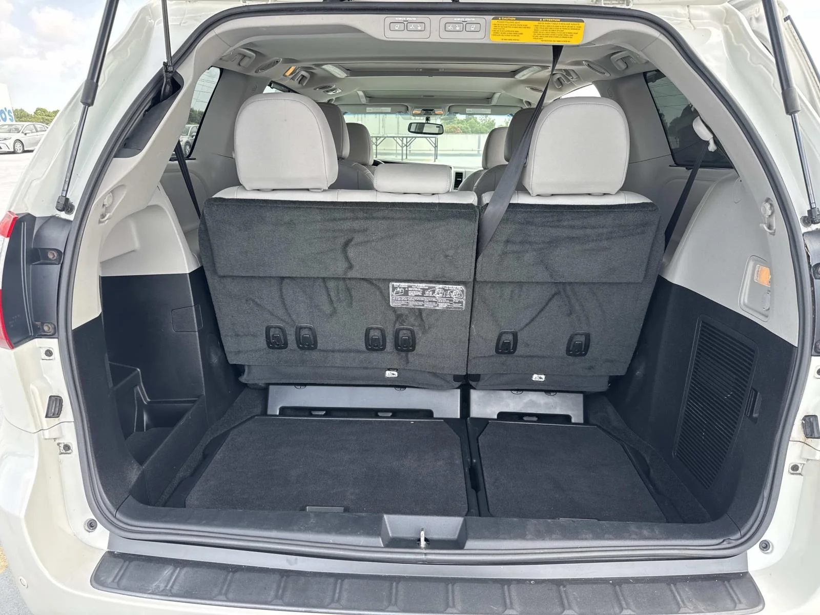 Used 2017 Blizzard Pearl Toyota Limited 7-Passenger image 8