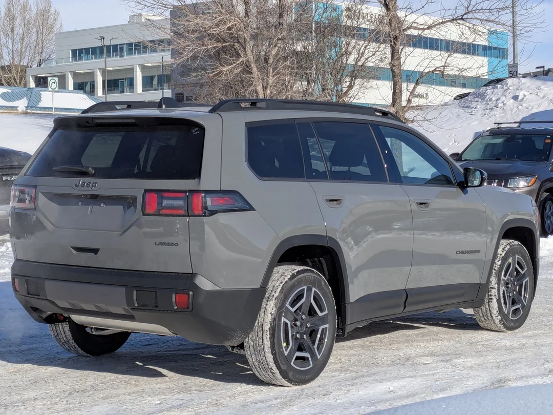 New 2026 Grey Jeep Laredo - - 4x4 - Adaptive Cruise - 12.3 Display - Heated Seats/Wheel - Remote Start & More! image 8