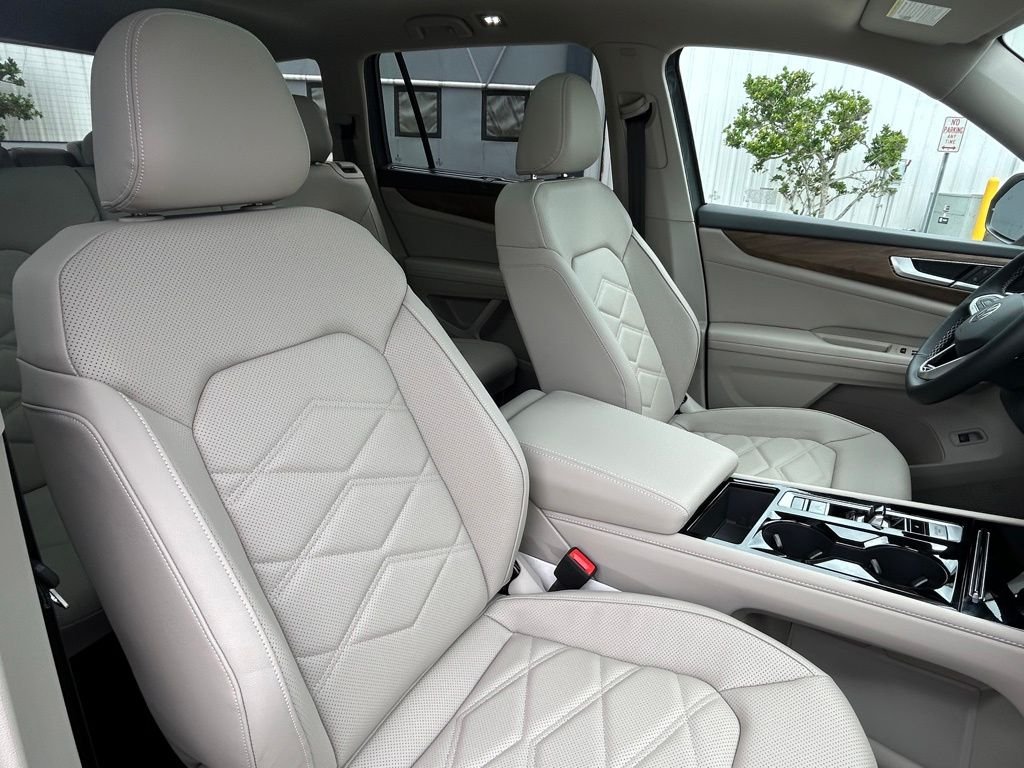 New 2026 Gray Volkswagen SE w/Technology image 40