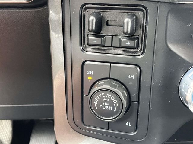 Used 2023 Silver Ford XLT image 21