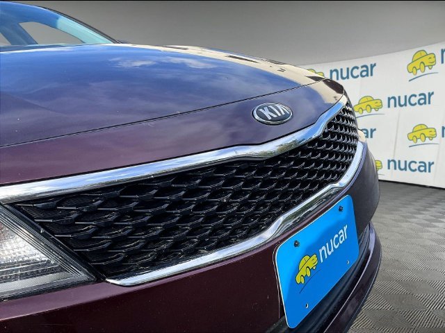 Used 2016 Sangria Red Kia LX image 30