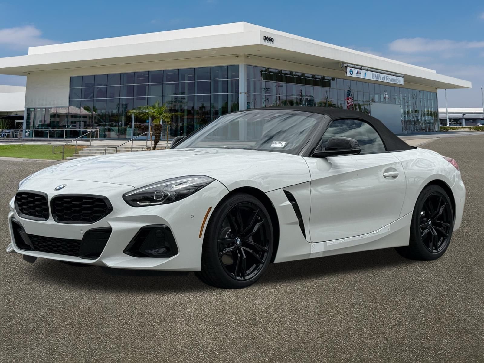 New 2026 Alpine White BMW sDrive30i image 4