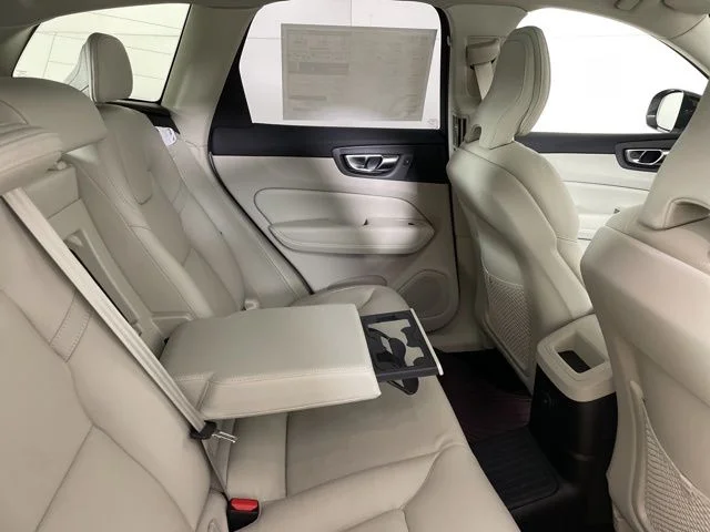 Certified Used 2025 Crystal White Volvo Plus image 19