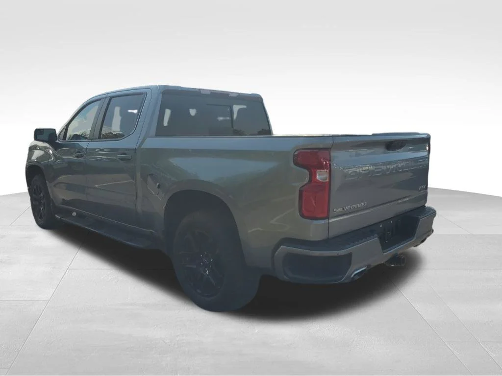 Used 2024 Gray Chevrolet RST image 3