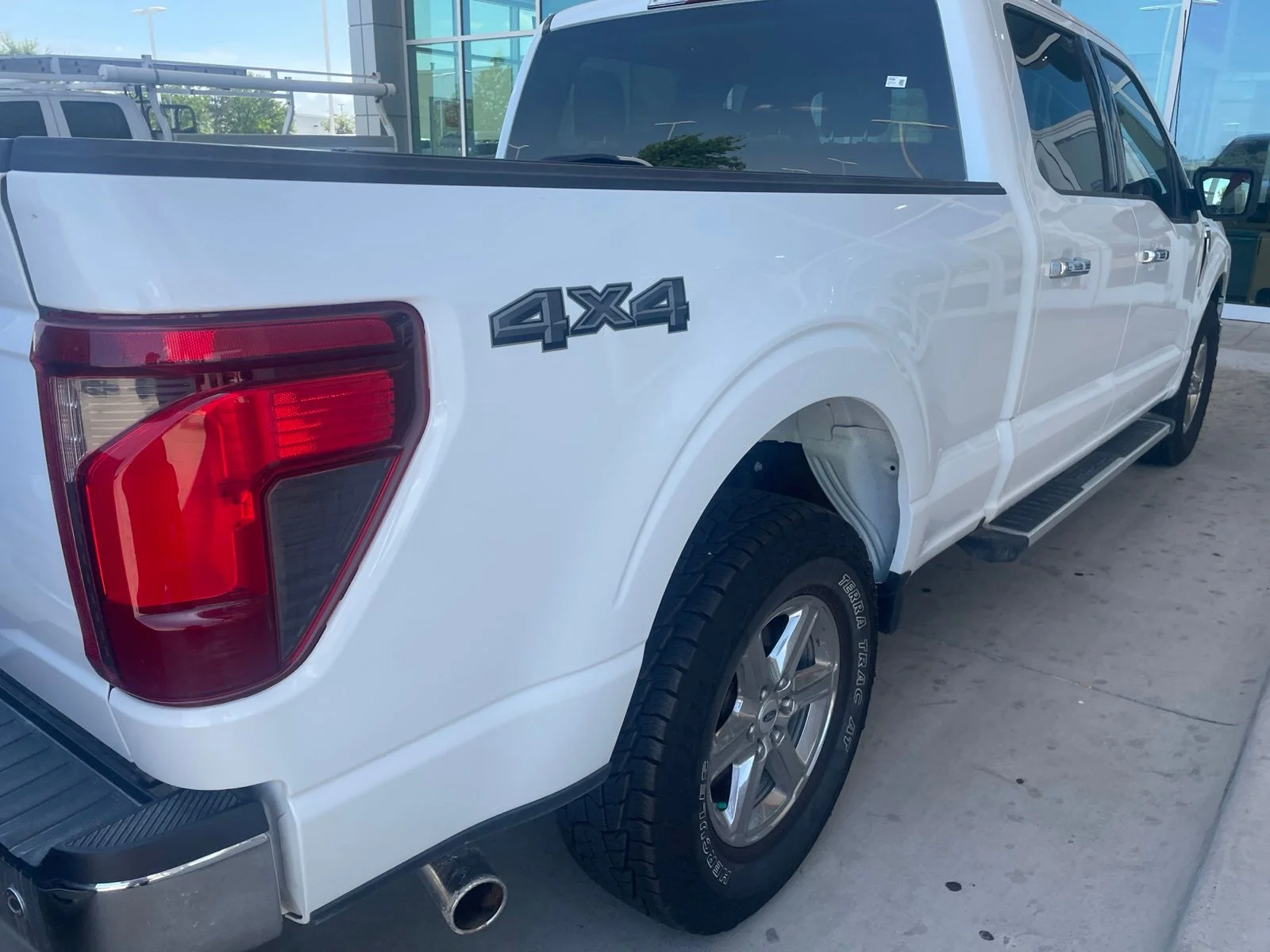 Used 2024 White Ford XLT image 9
