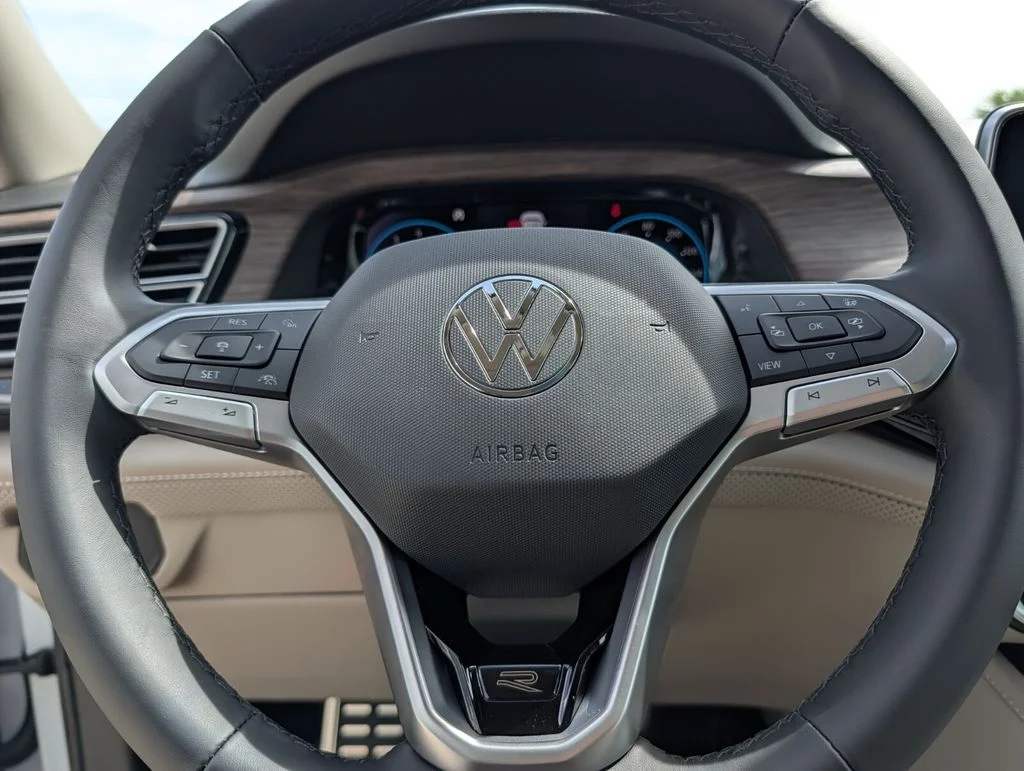 New 2026 White/off-white Volkswagen 2.0T SEL Premium R-Line image 20