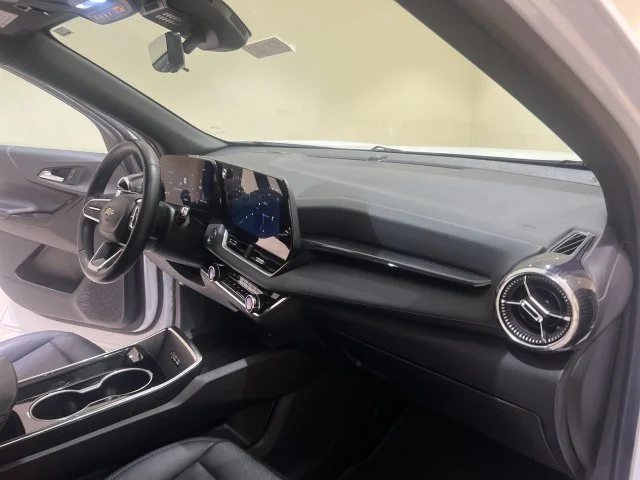 2025 Chevrolet Equinox LT - Photo 24
