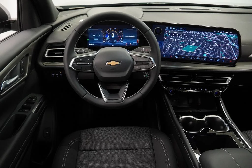 2027 Chevrolet Traverse LT - Photo 14