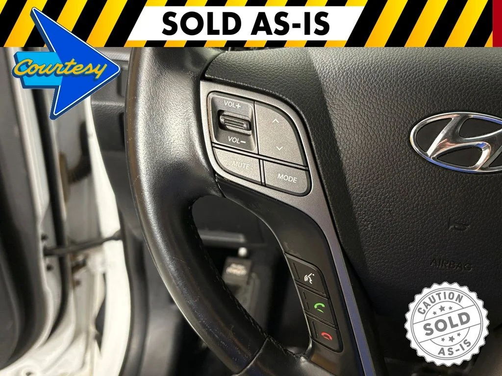 Used 2013 White Hyundai Base image 19