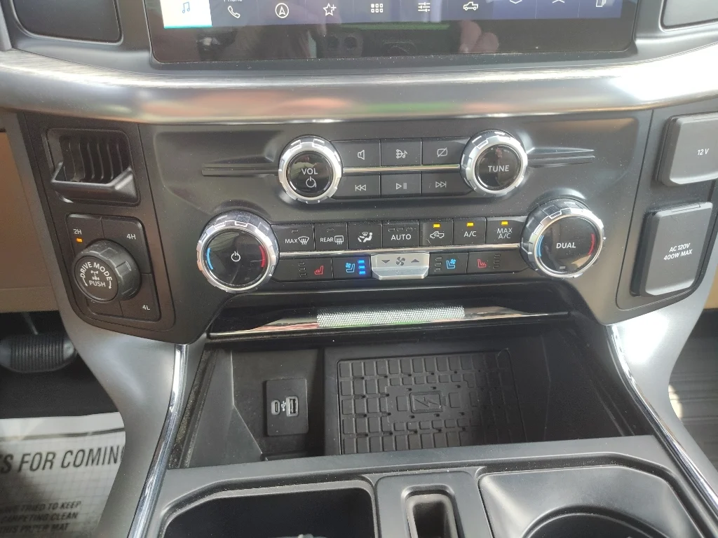 Used 2023 Oxford White Ford LARIAT image 20