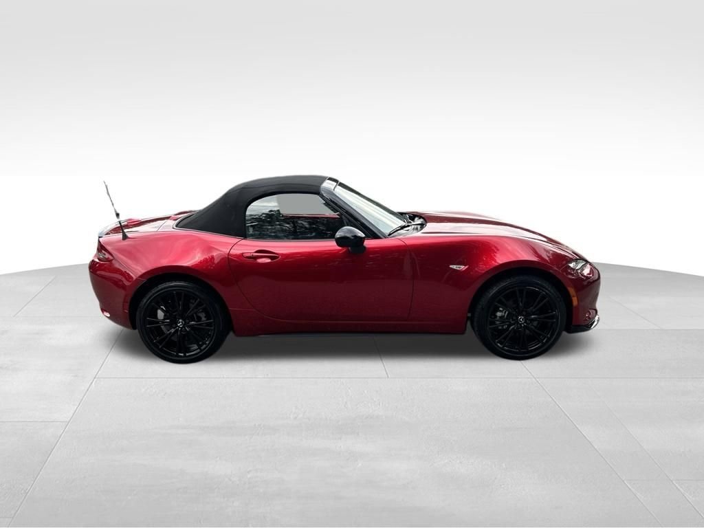 Used 2025 Red Mazda Club image 7
