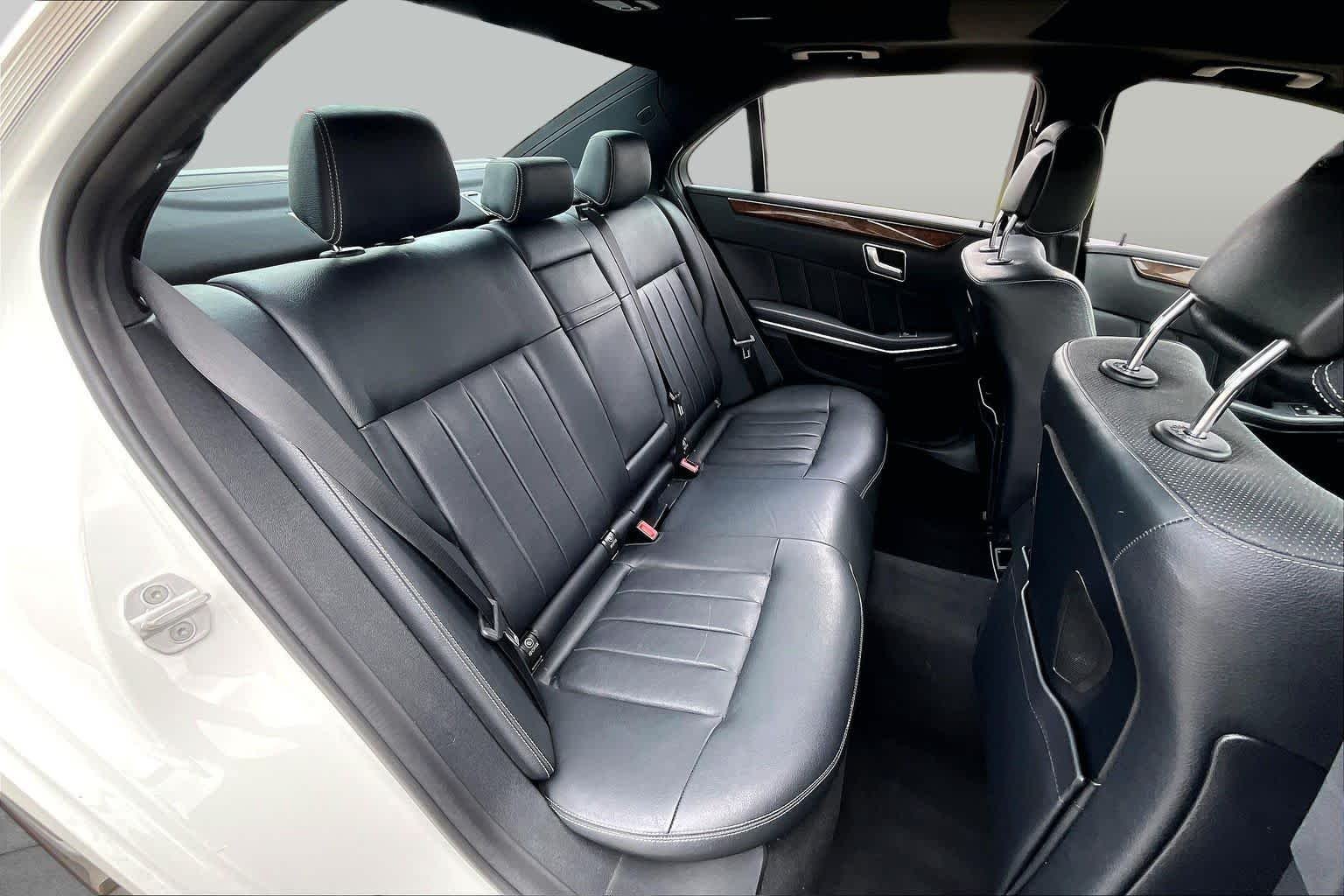 Used 2015 Polar White Mercedes-Benz E 400 image 18