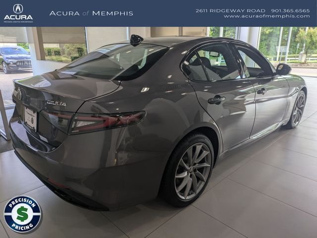 2025 Alfa Romeo Giulia Base - Photo 6
