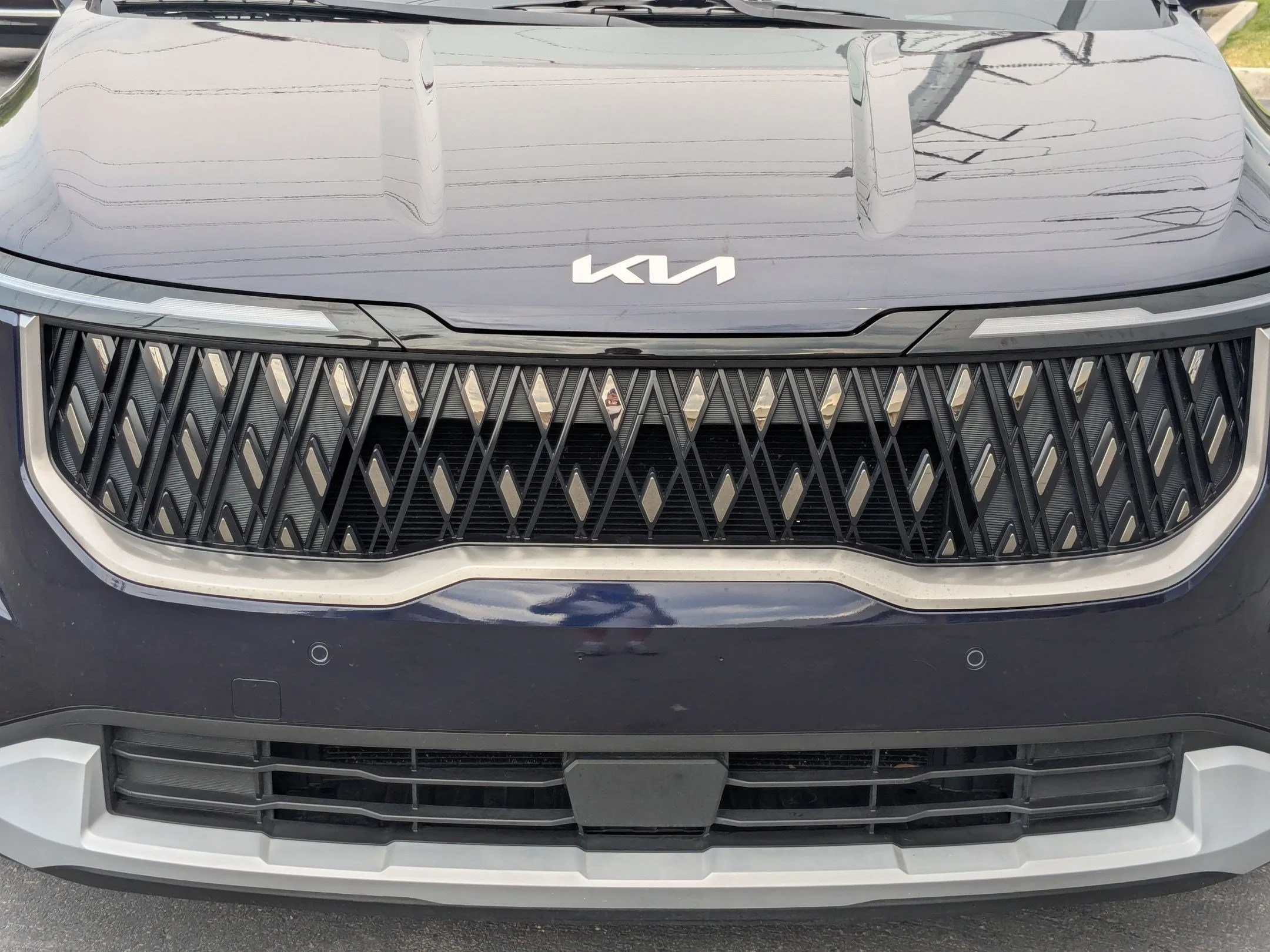 Used 2025 Deep Chroma Blue Kia LX image 9