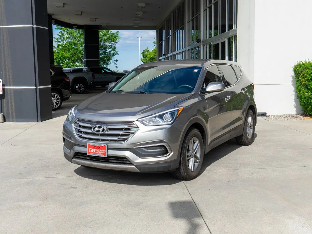 Used 2018 Gray Hyundai 2.4 Base image 3