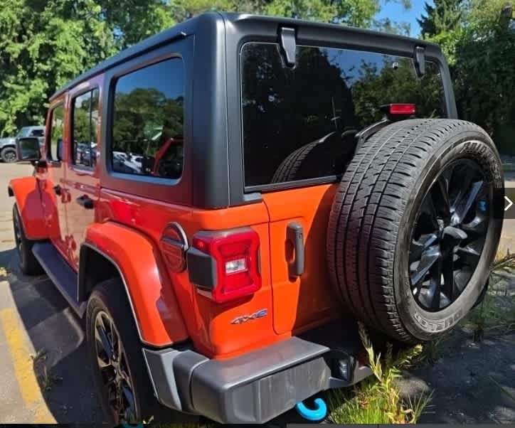 Used 2023 Punkn Metallic Clearcoat Jeep Sahara image 9