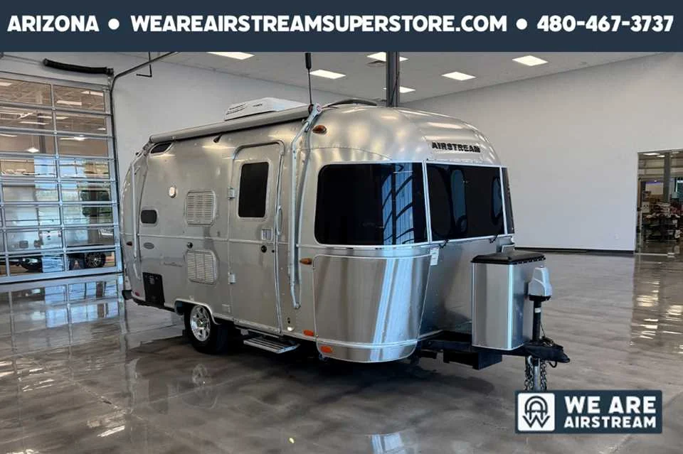 Used 2017 SILVER AIRSTREAM  image 1