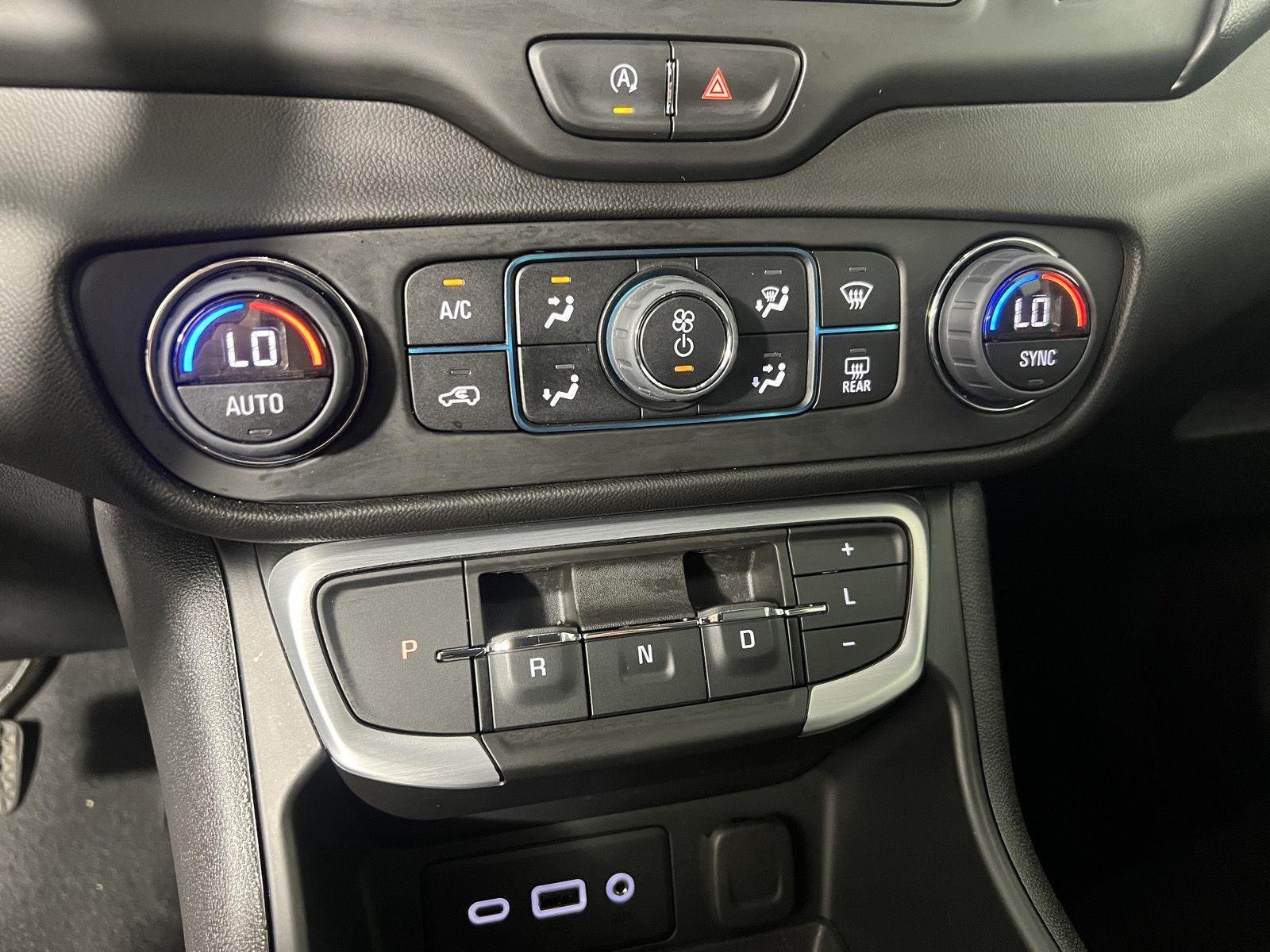 Used 2023 Marine Metallic GMC SLE image 28