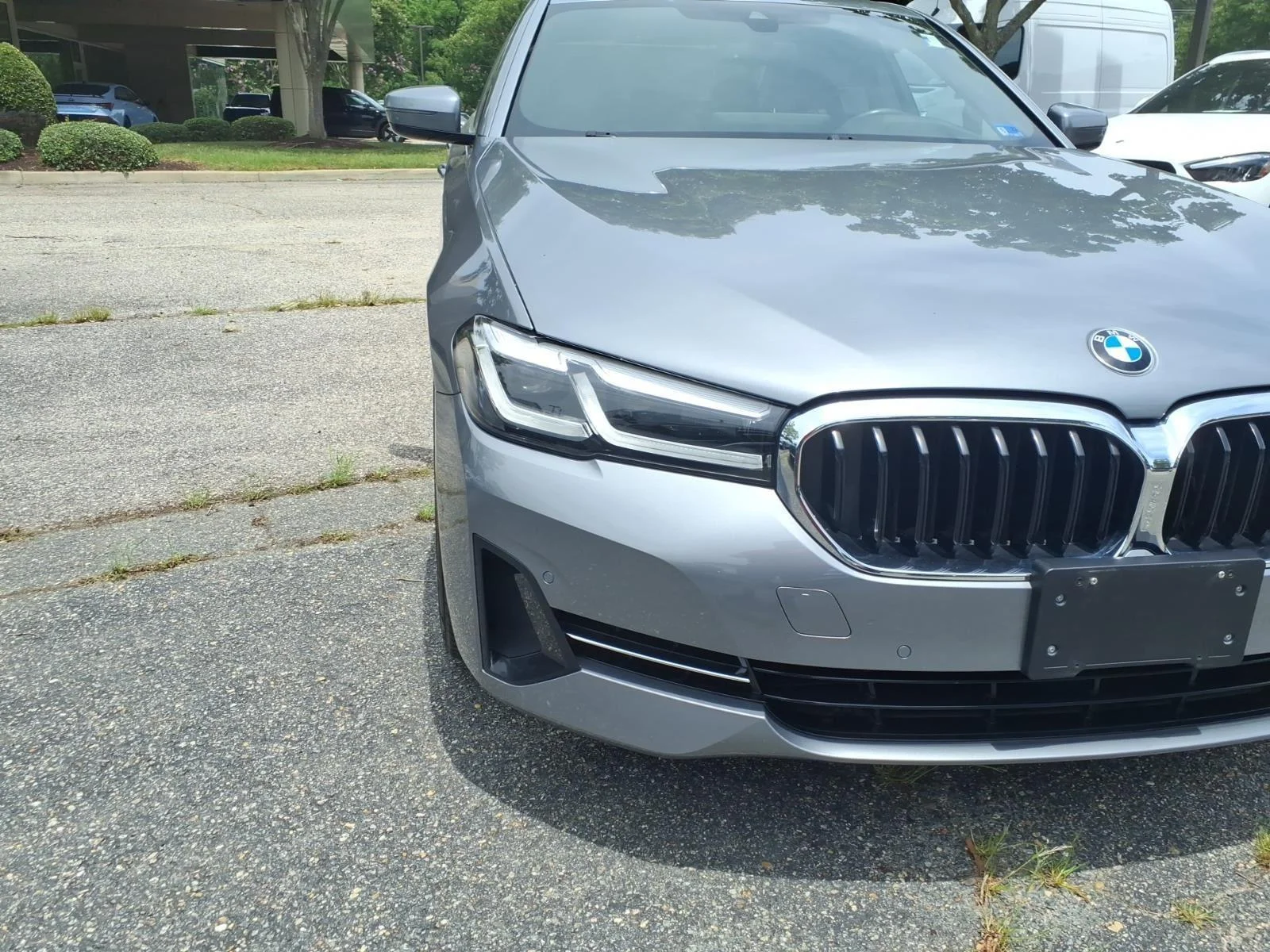 Used 2023 Skyscraper Gray Metallic BMW 530i image 3