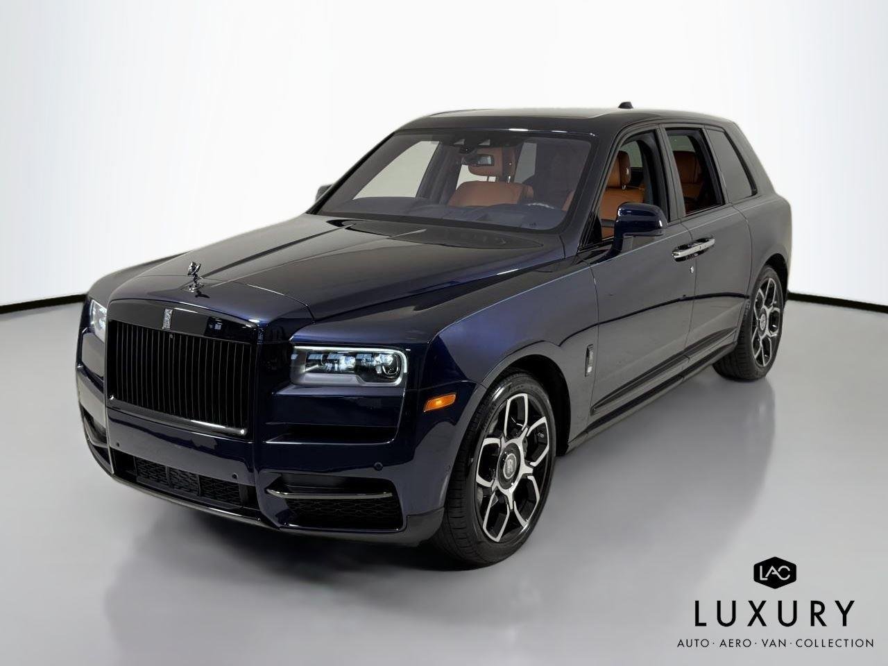 Used 2022 Midnight Blue Rolls-Royce Black Badge | Executive Rear Seating | Rear Entertainment image 4