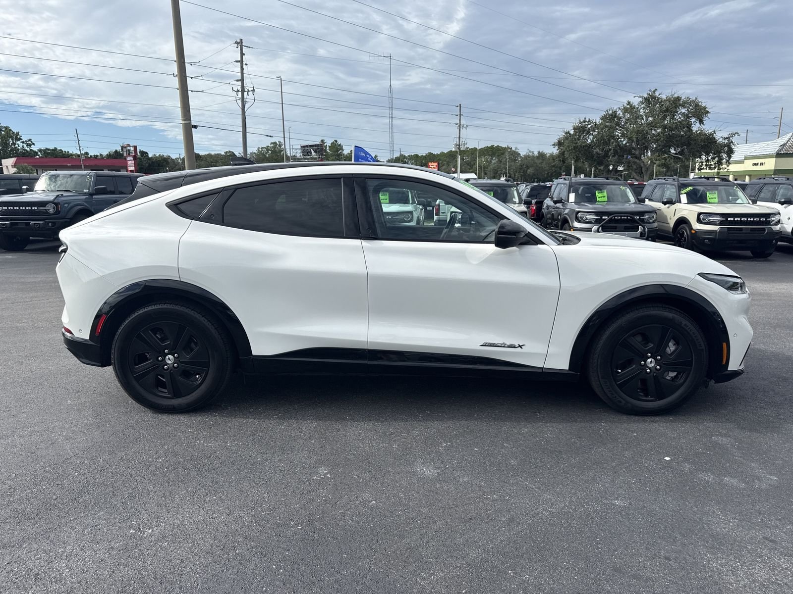 Certified Used 2023 White Metallic Ford California Route 1 image 3
