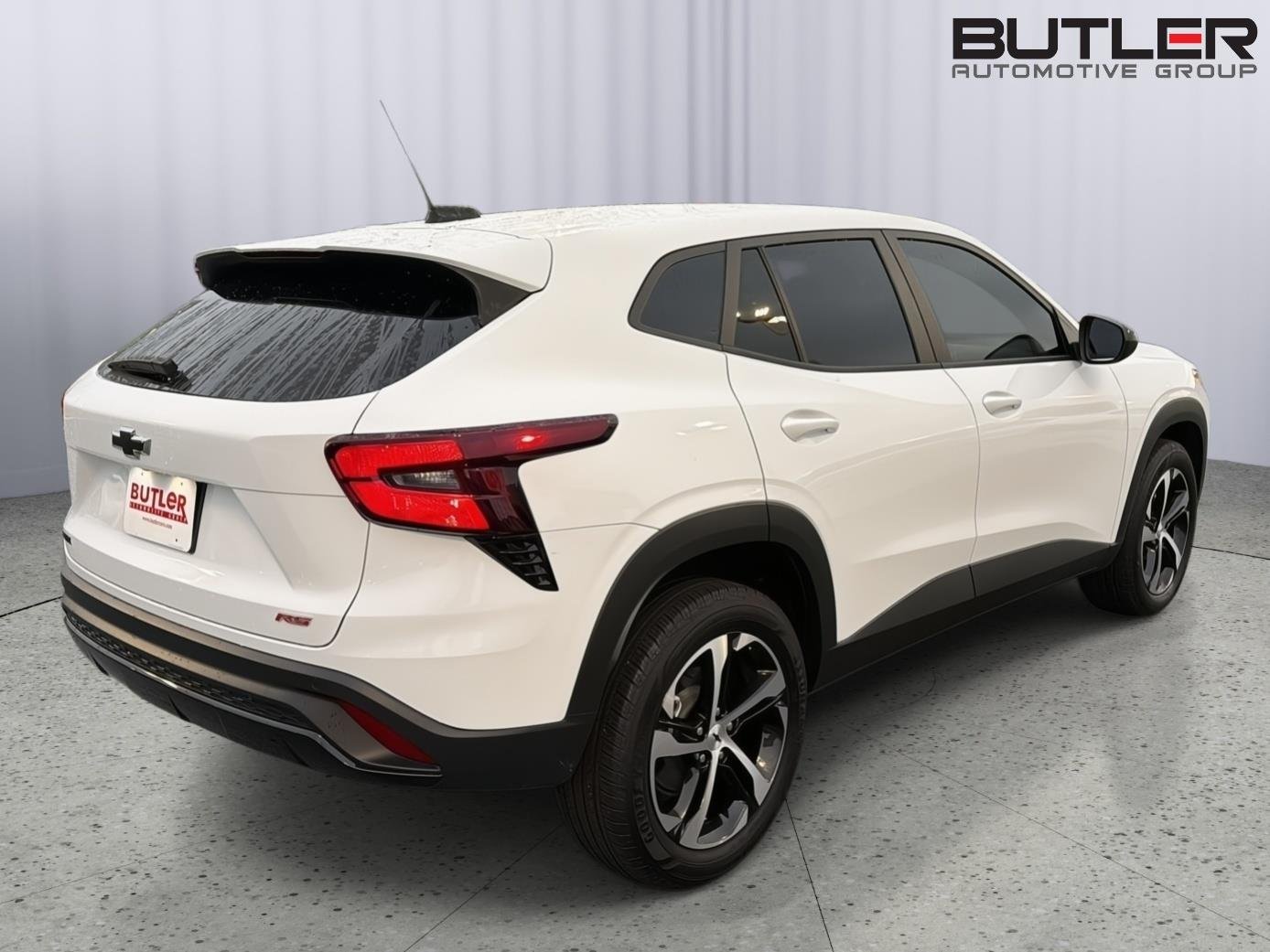 Used 2025 Summit White Chevrolet 1RS image 6
