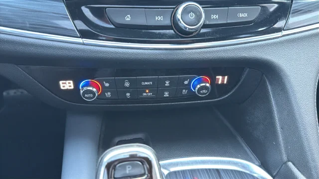 2018 Buick Enclave Premium - Photo 17