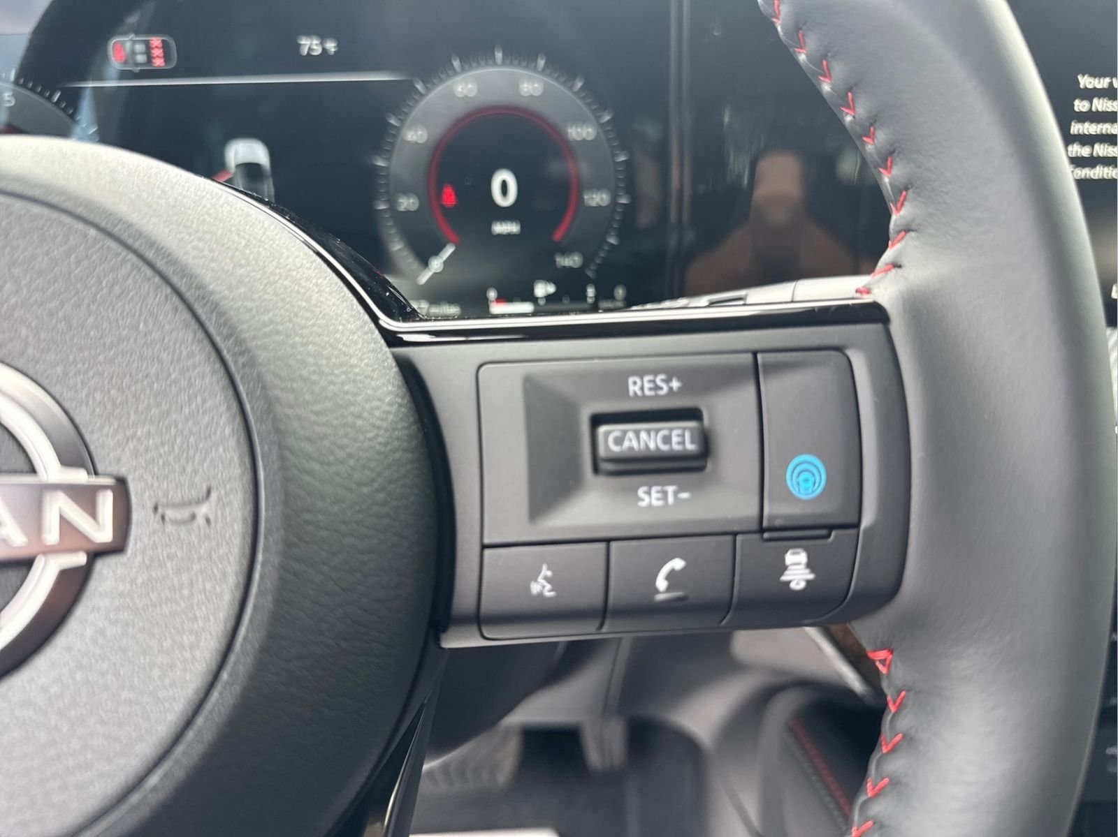 2026 Nissan KICKS SR - Photo 17