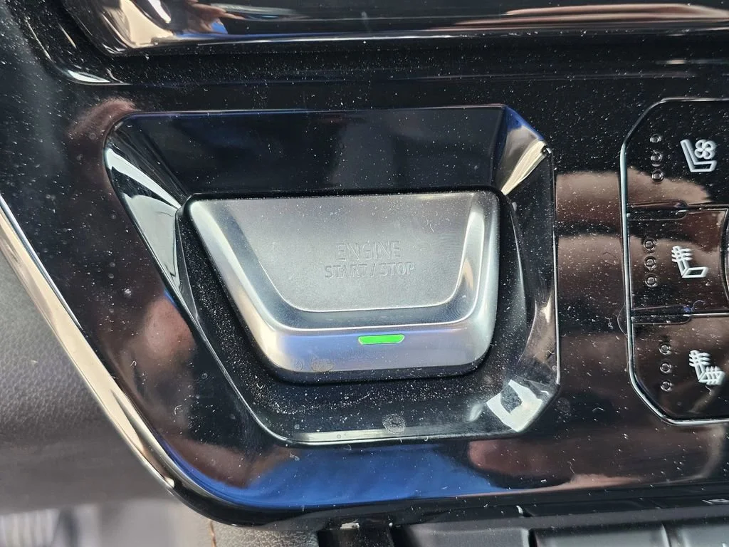 Used 2026 Sterling Metallic GMC AT4 image 25