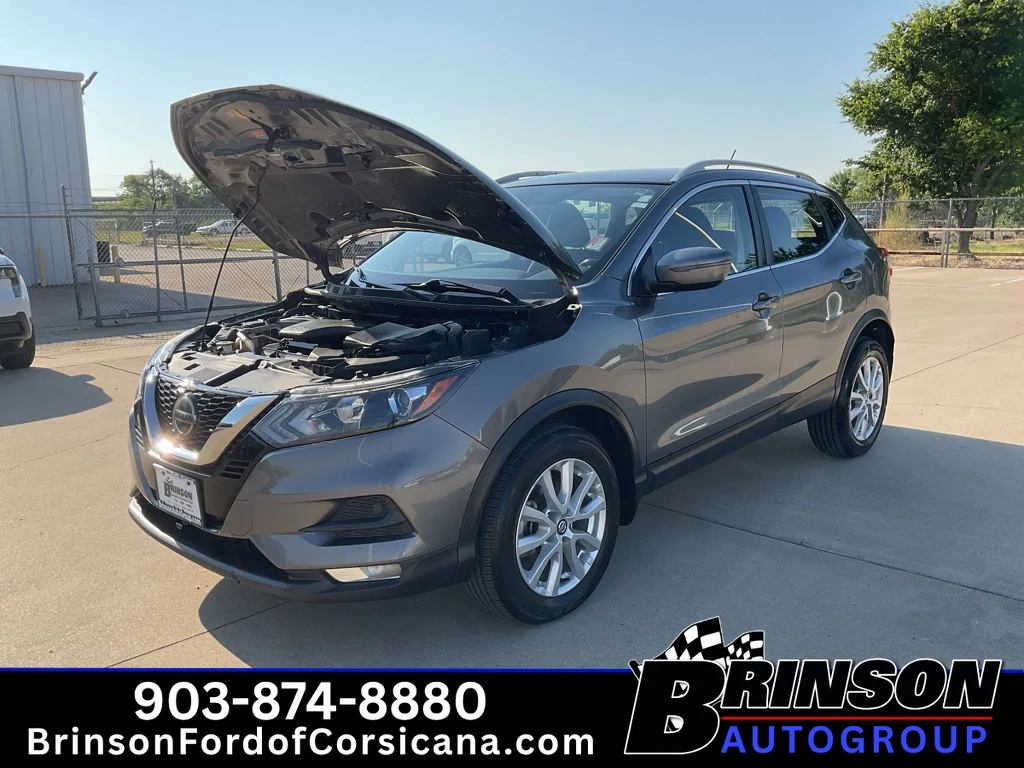 Used 2021 Gun Metallic Nissan SV image 12