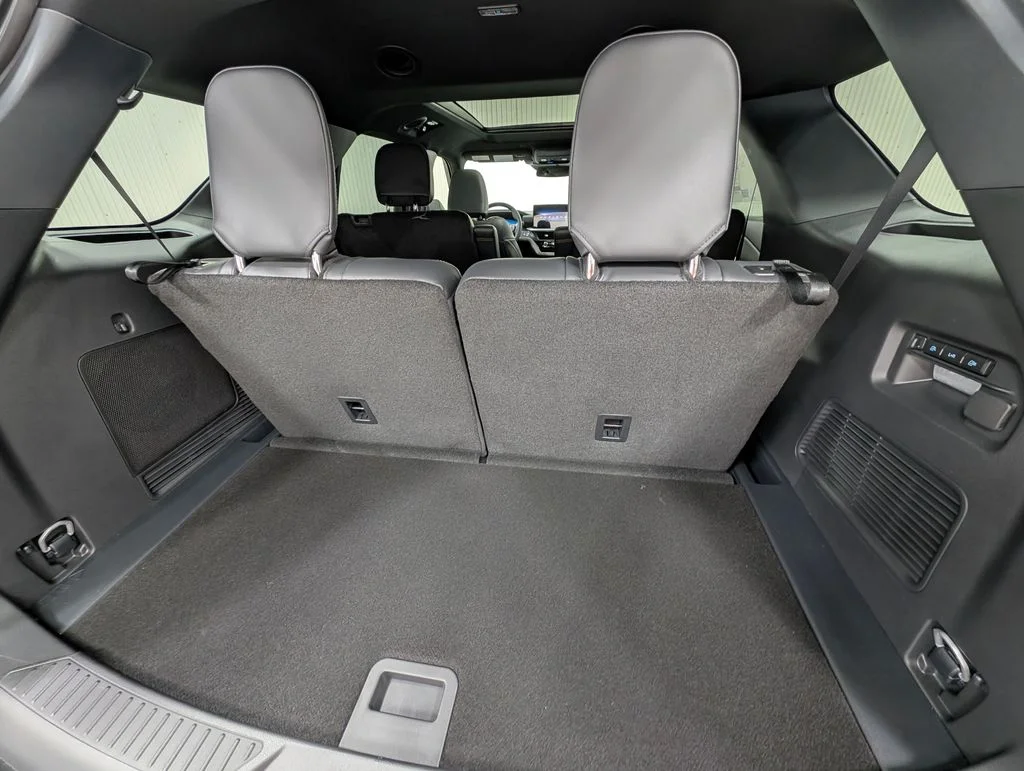 New 2026 Star White Metallic Tri-Coat Ford Tremor® image 21