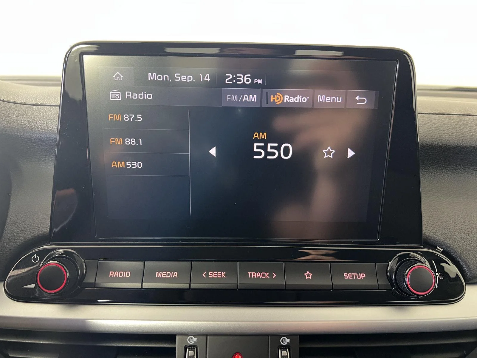 Used 2024 Gravity Gray Kia LXS image 19