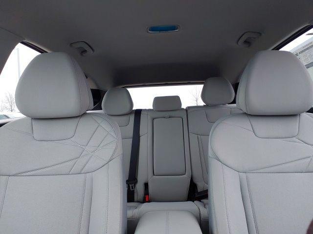 New 2026 Phantom Black Hyundai SE image 25