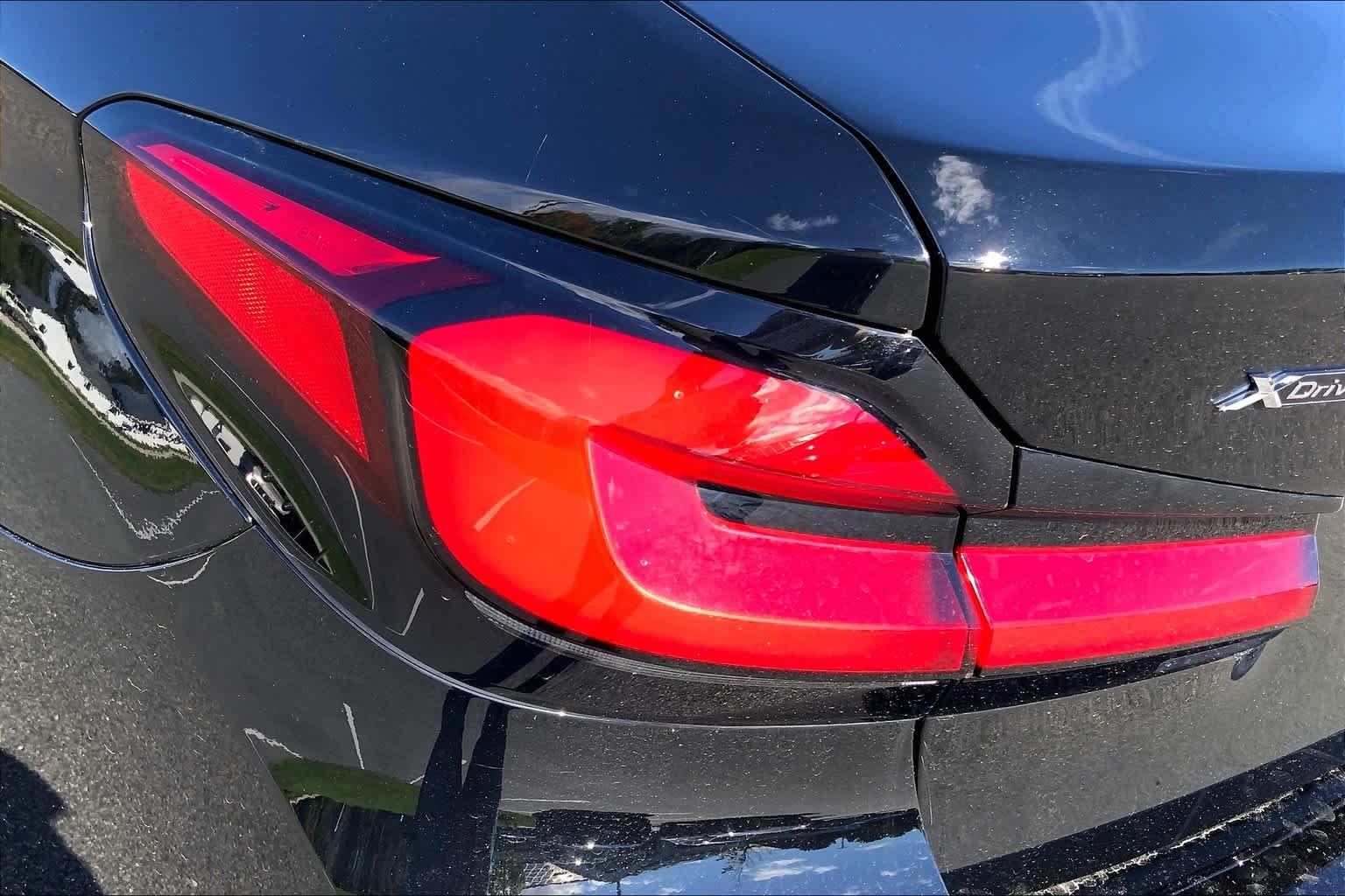 Certified Used 2021 Jet Black BMW 530i xDrive image 27