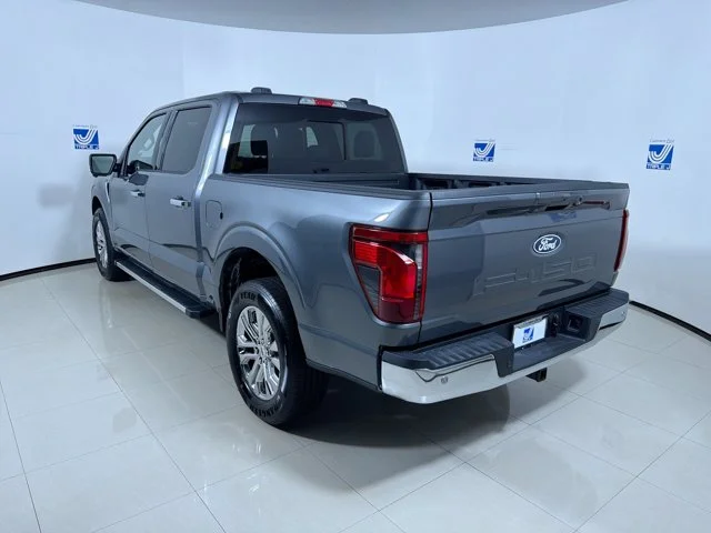 New 2026 CARBONIZED GRAY Ford XLT image 6