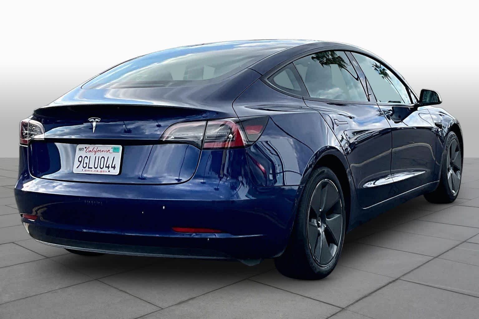 Used 2023 Deep Blue Metallic Tesla  image 12
