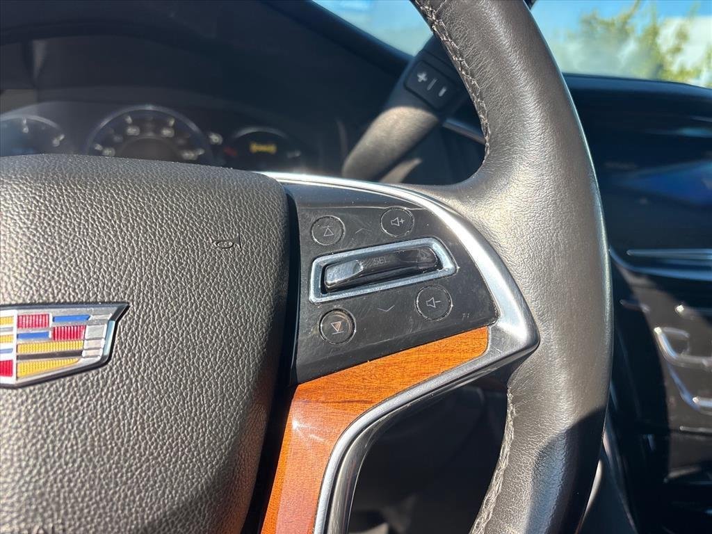 2015 Cadillac Escalade Luxury - Photo 11