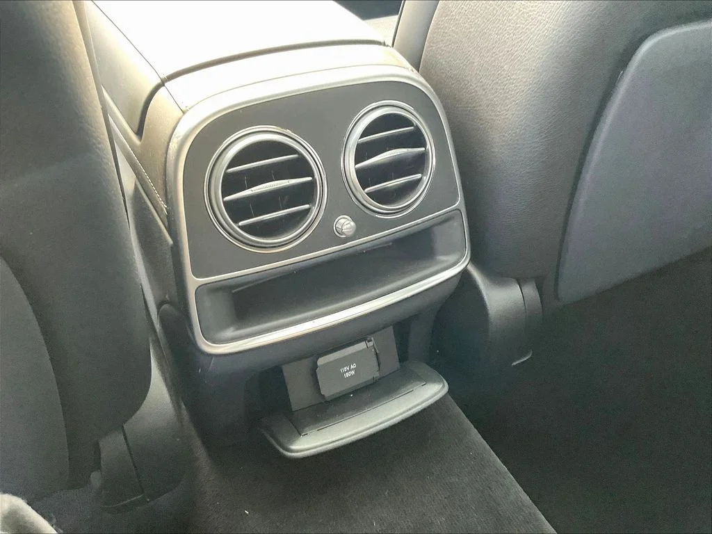 Used 2017 Gray Mercedes-Benz S 550 image 10