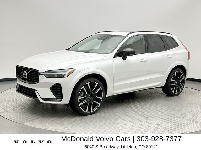 2023 Volvo XC60 B5 Ultimate Dark Theme