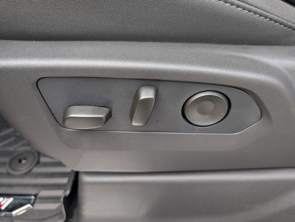 2026 Chevrolet Silverado 2500 HD LTZ - Photo 17