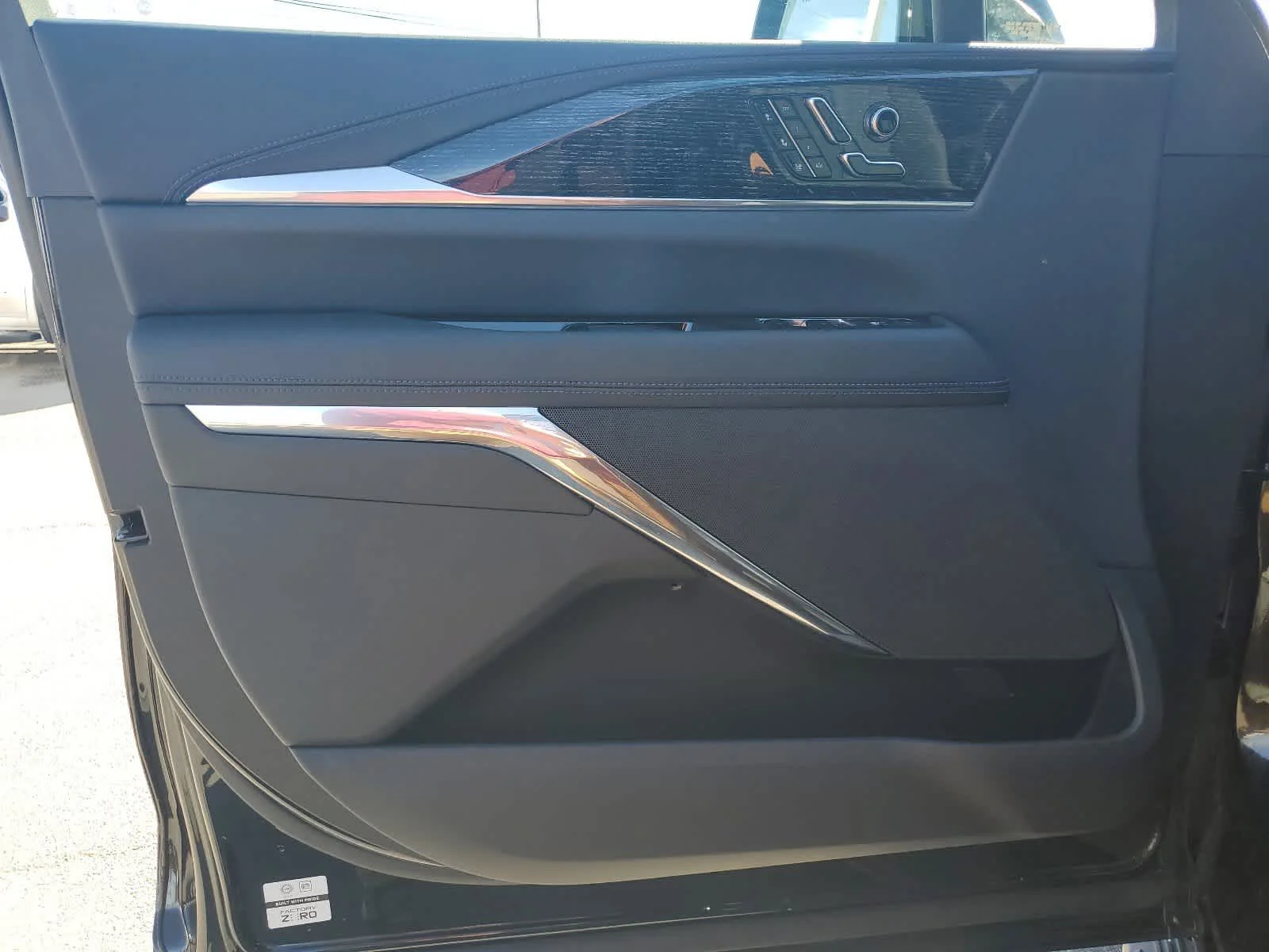 2025 Cadillac Escalade IQ Luxury 1 - Photo 16