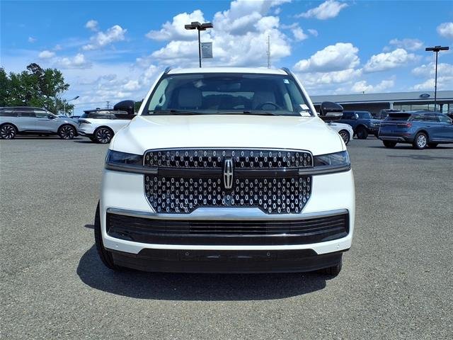 New 2025 Pristine White Metallic Tri-Coat Lincoln Reserve-L image 8
