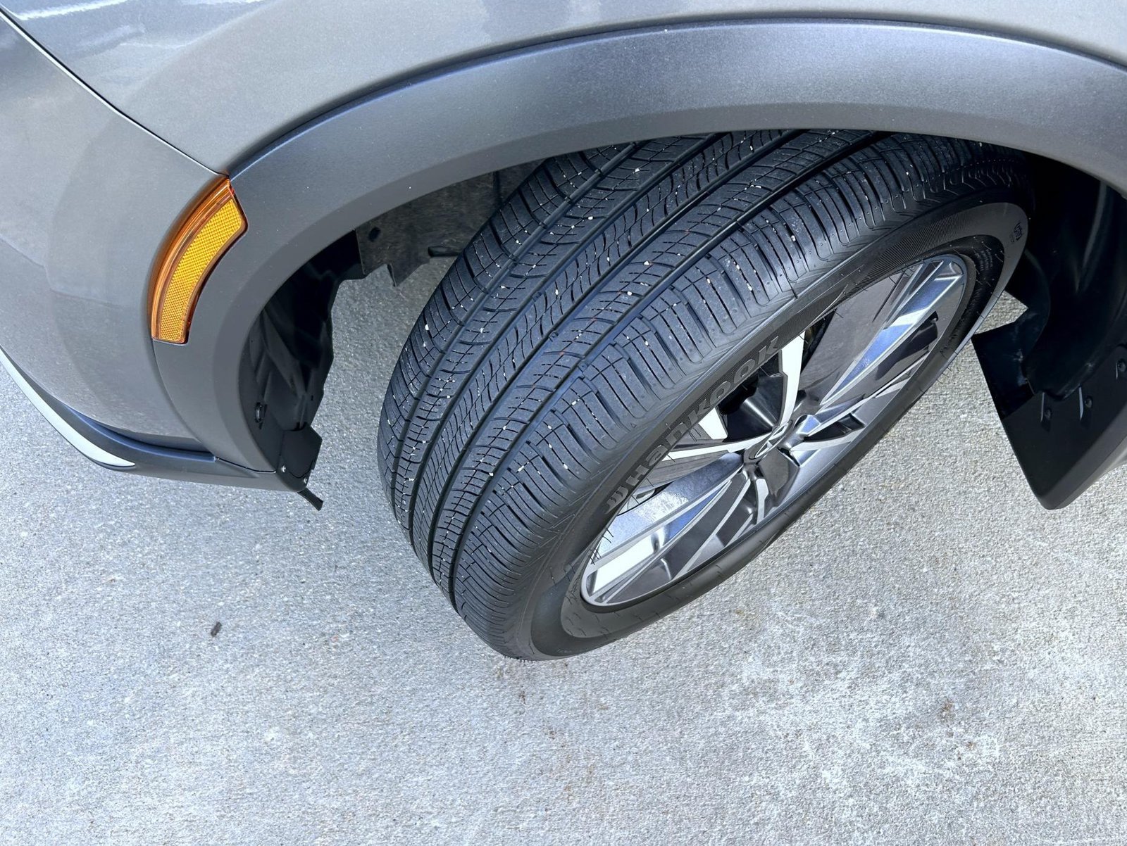 Used 2026 Gray INFINITI LUXE image 25