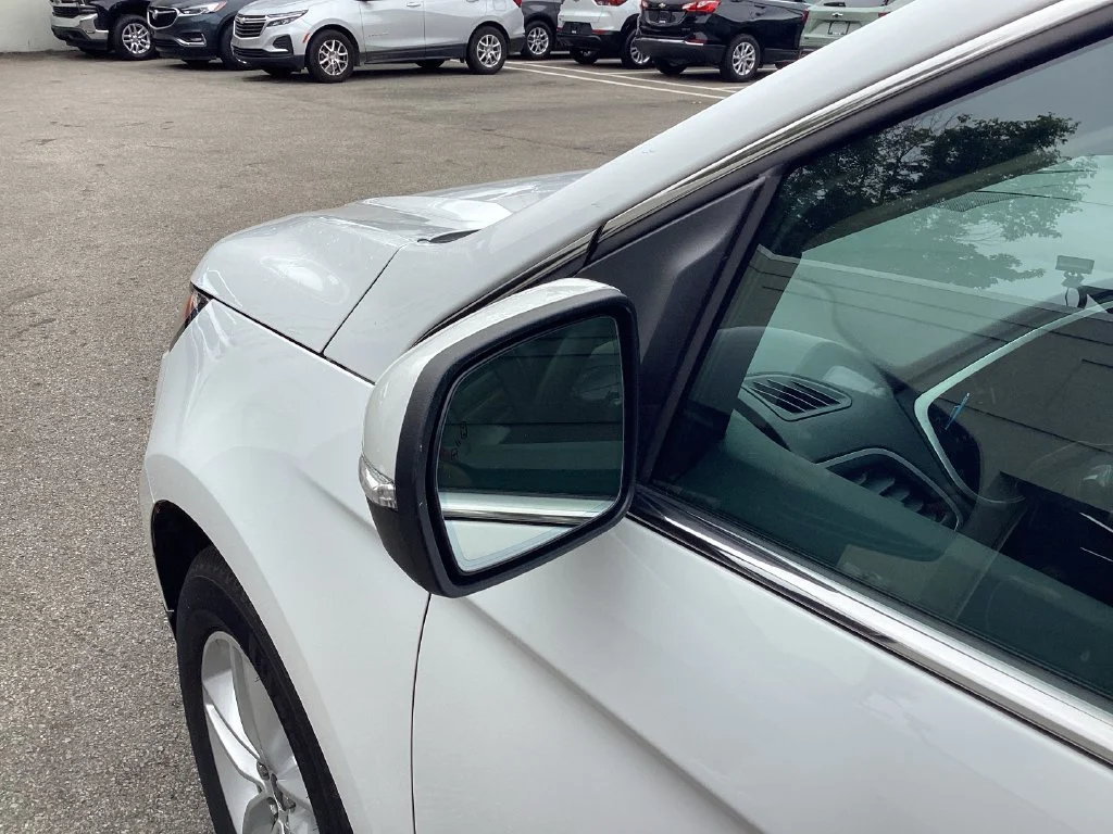 Used 2017 White Ford SEL image 28