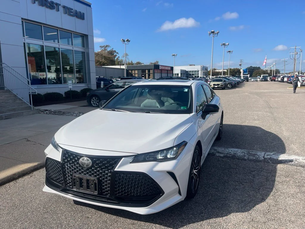 Used 2020 White Toyota XSE image 7