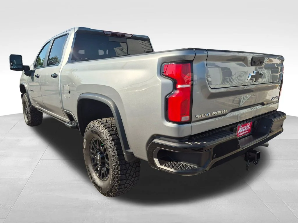 Used 2025 Gray Chevrolet ZR2 image 3