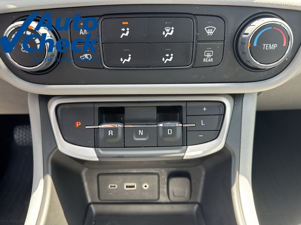 Used 2023 Sterling Metallic GMC SLE image 21