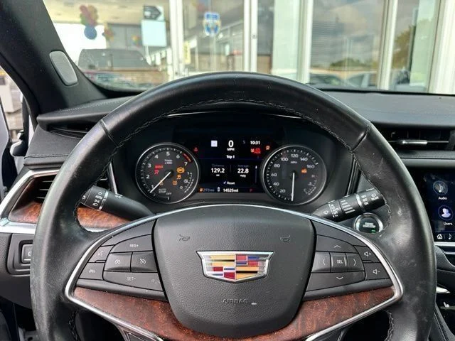Used 2025 White Cadillac Premium Luxury image 34